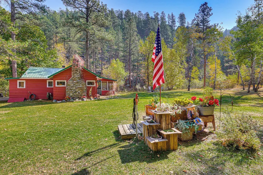 Grizzly Gulch Cabin Historic - Image 1