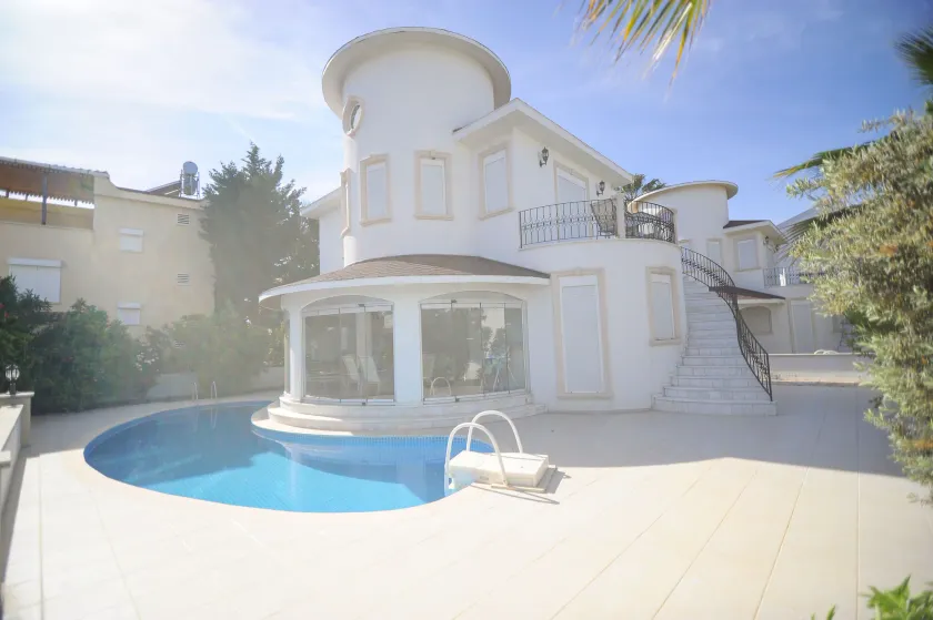Bella Villas - Image 1