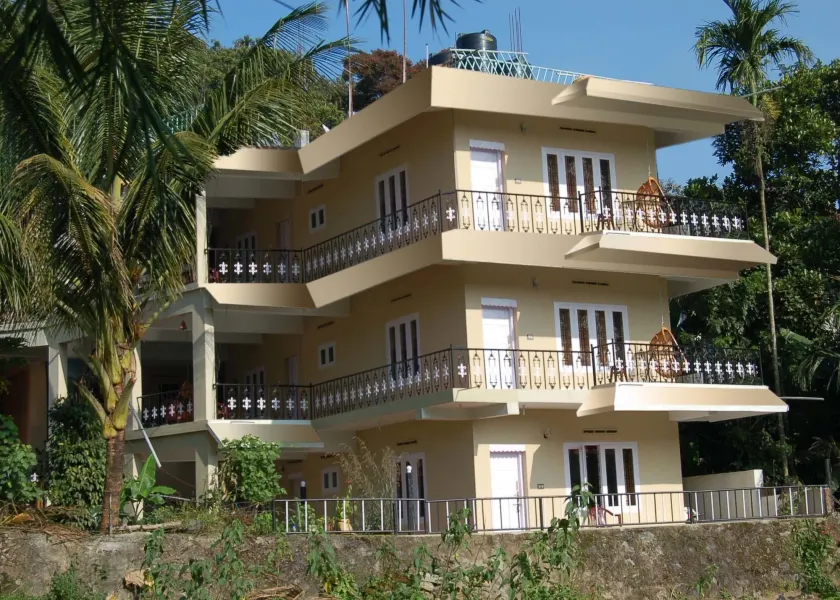 Jungle Palace Homestay - Image 1