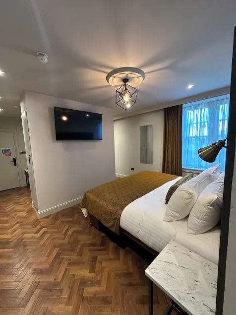 King Street Aparthotel - Image 1