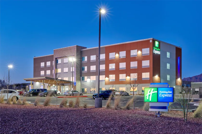 Holiday Inn Express & Suites El Paso - Sunland Park Area by IHG - Image 1