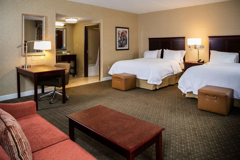 Hampton Inn & Suites Toledo-Perrysburg - Image 1