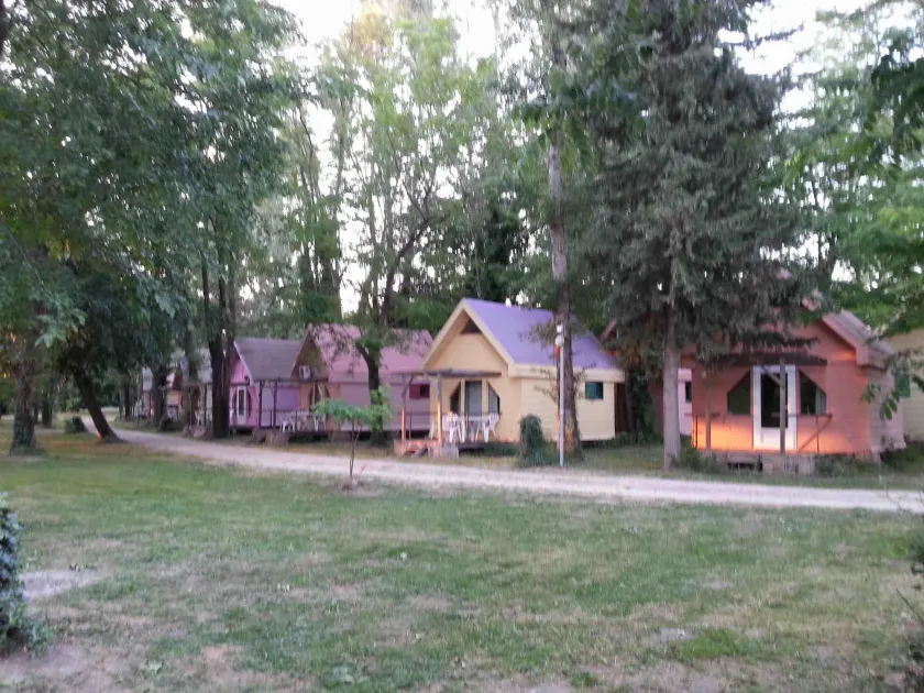 Camping Paradis Bellerive - Image 1