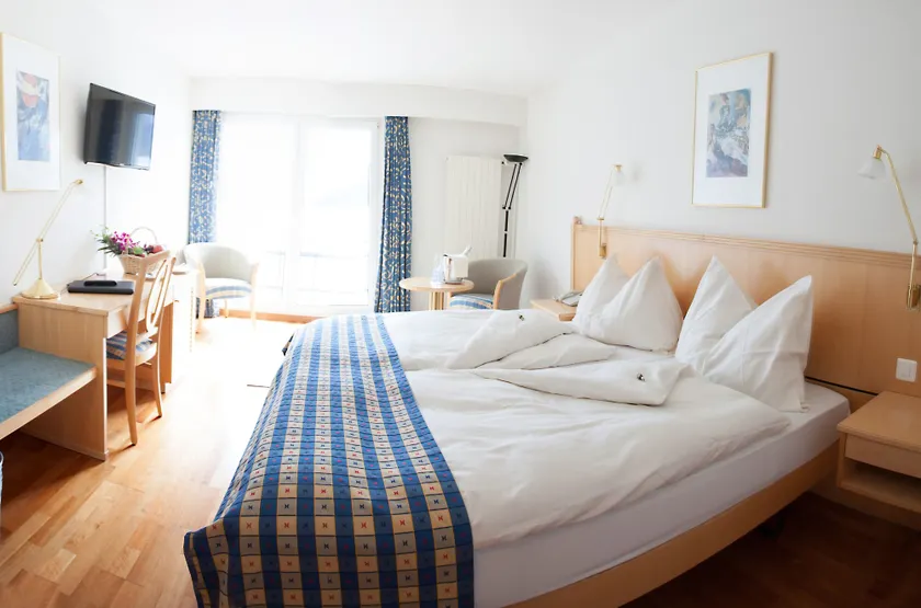Garni Hotel Frohburg - Image 1