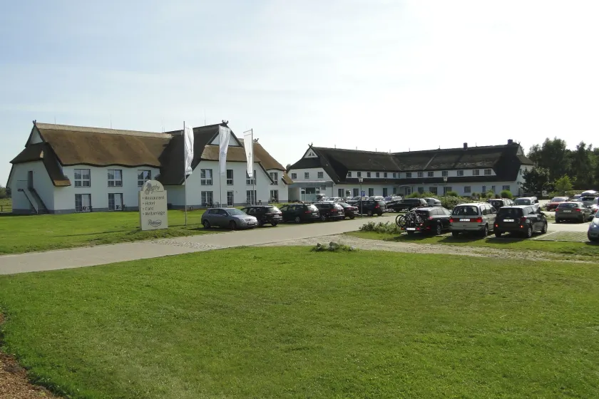 Friesenhof Hotel-Restaurant-Reitanlage - Image 1