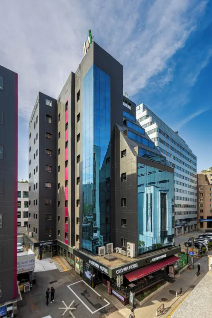 Insadong Crown Hotel - Image 1