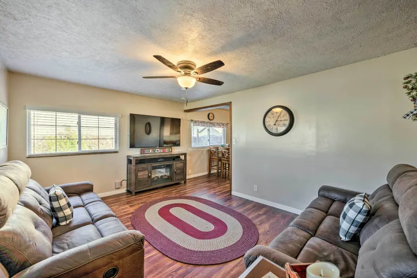 Cozy Cottage w/ Game Room ~ 17 Mi to Dtwn SLC! - Interiør