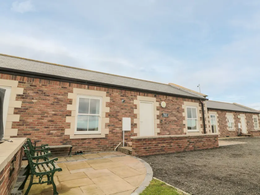 Bank Top Cottage - Image 1