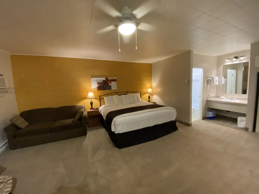 Dauphin Inn Express - Image 1