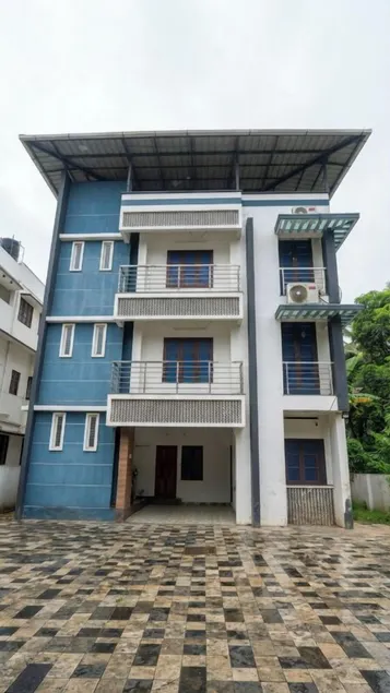 Hotel Bright stays - Image 1