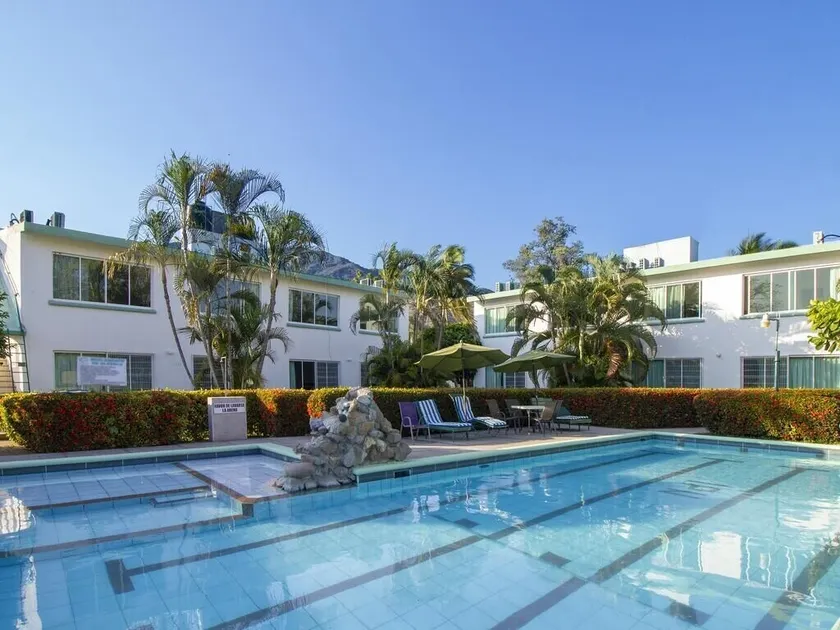 Hotel Parotas Manzanillo - Image 1