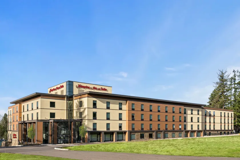 Hampton Inn & Suites Portland Tigard - Image 1