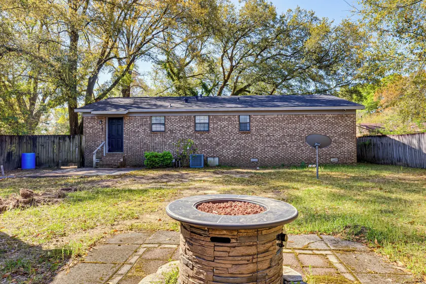 Charming Satsuma Home ~ 14 Mi to Mobile! - Interiör