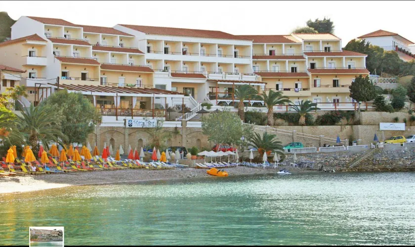 Samos Bay Hotel by Gagou Beach - Image 1