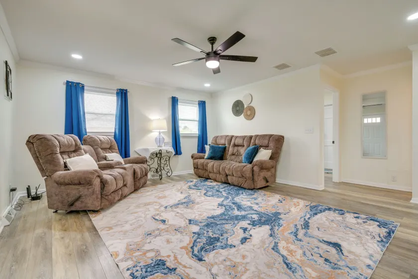 Hiking, Blackjack & More! Charming Home in Grover - Image 1