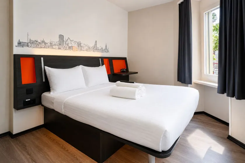 easyHotel Zürich City Main Station - Image 1