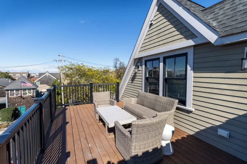 The Newport Lofts - 595 Thames Street - Image 1