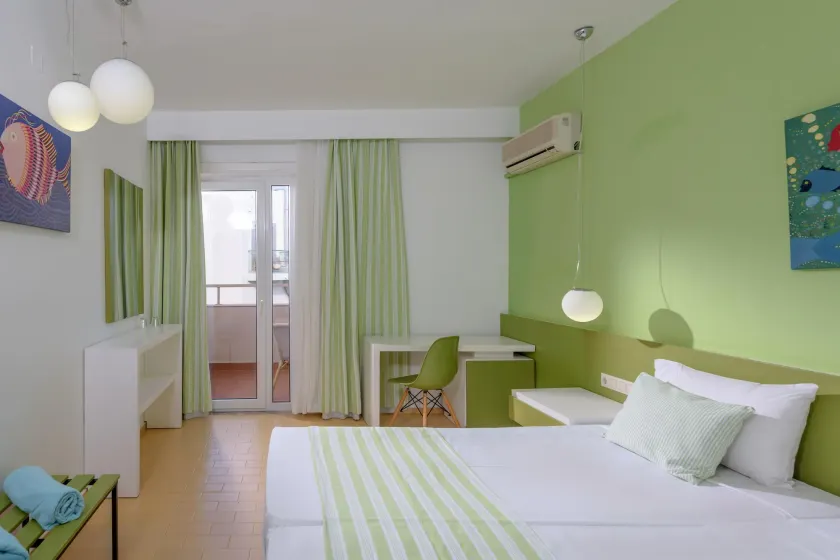  Zeus Hotels Palm Beach - Image 1