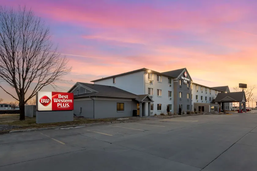 Best Western Plus Altoona Inn - Image 1