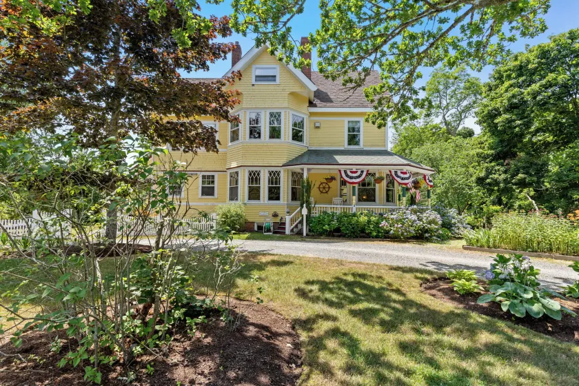 Inn at the Oaks - Image 1
