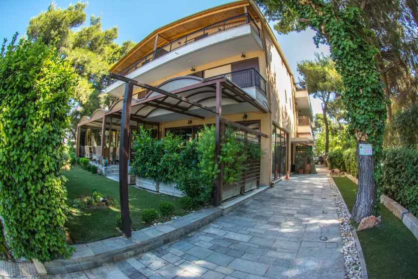 Hotel Chris - Image 1