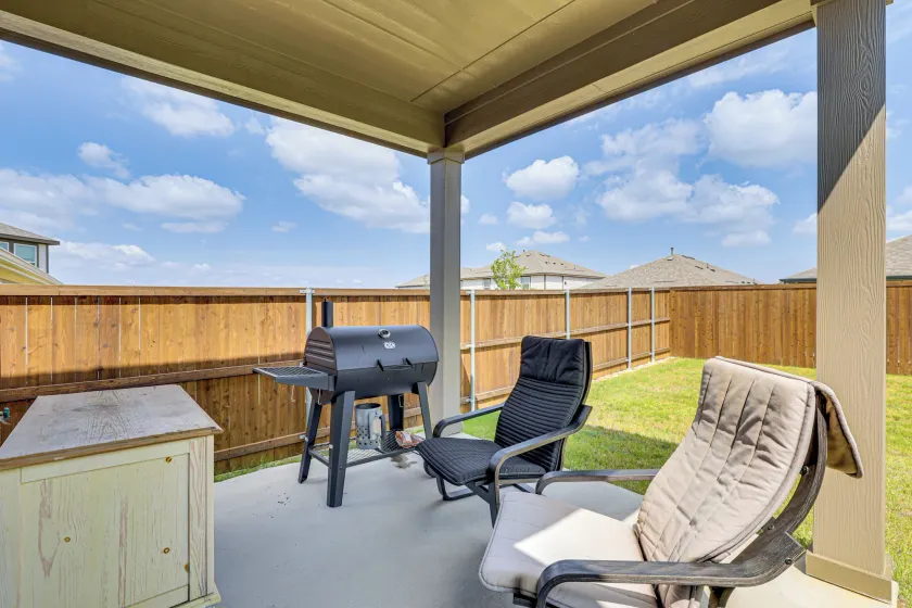 Private Yard & Pool Access: Home in Krugerville - Image 1