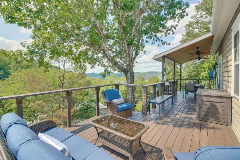 Lake View Home in Silver Point: Walk to Marina - Image 1