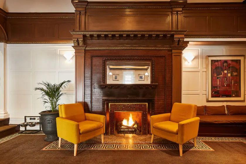 Alexander Inn - Image 1