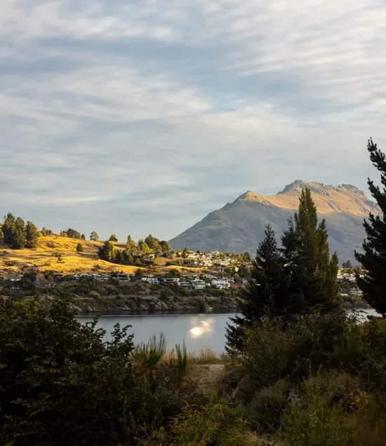 Sherwood Queenstown - Image 1