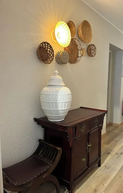 Irin Hotel - Image 1