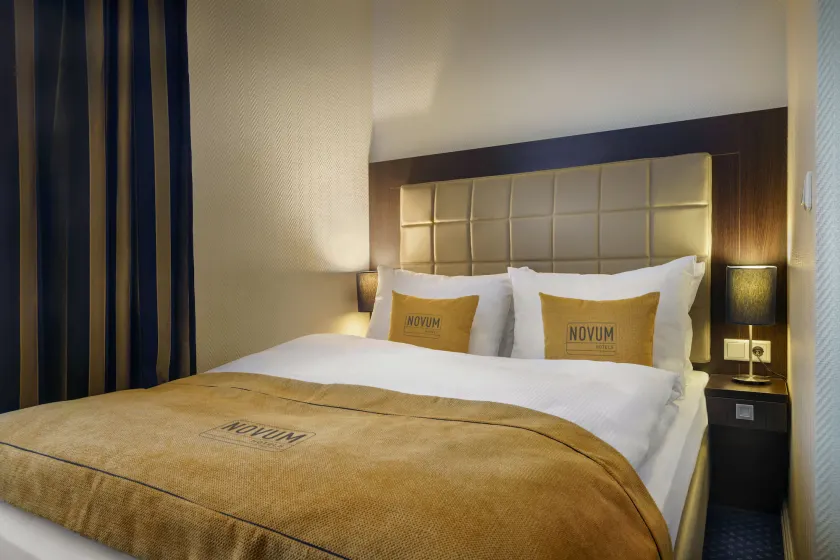 Hotel Continental Hamburg Hauptbahnhof - Image 1