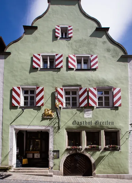 Hotel-Gasthof Goldener Greifen - Image 1