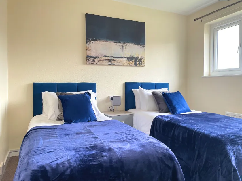 Stunning 3 bedrooms house with Garden and Free Parking - Chambre