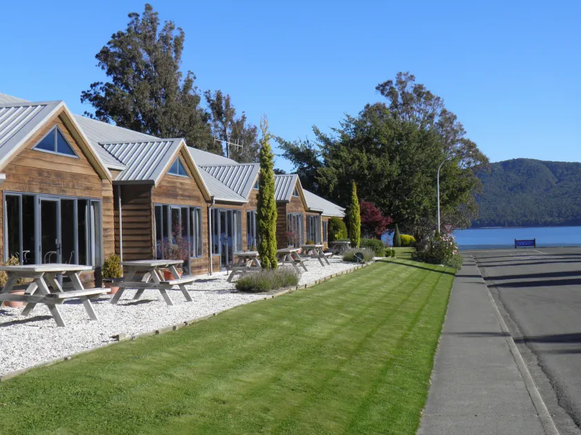 Lakefront Lodge - Image 1
