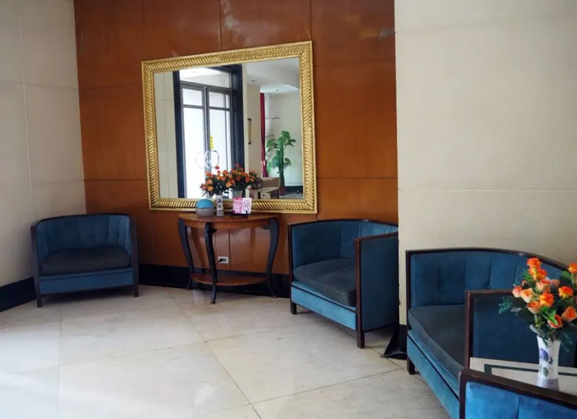 Suites de Marina Manila with Netflix - Siddeområde i lobbyen