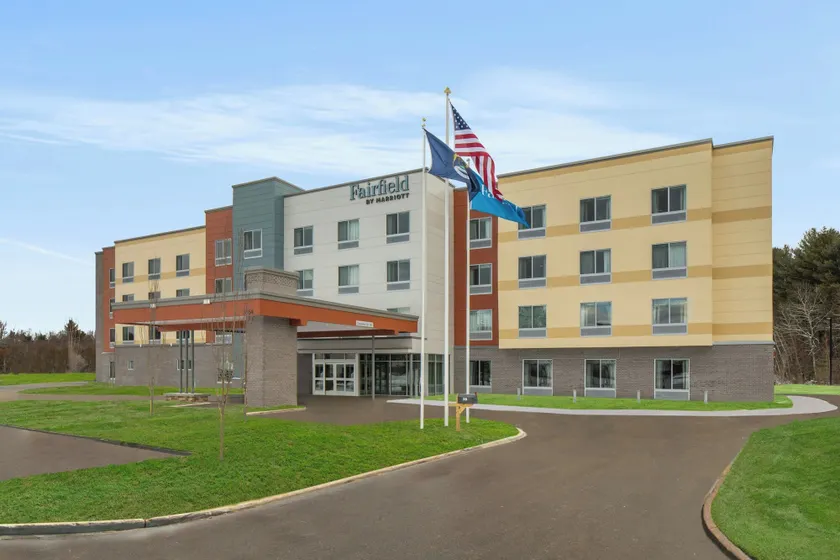 Fairfield by Marriott Inn & Suites Traverse City - Image 1