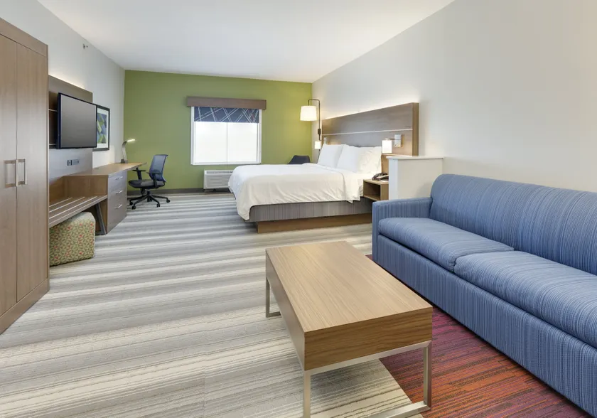 Holiday Inn Express & Suites - Denton North by IHG - Image 1