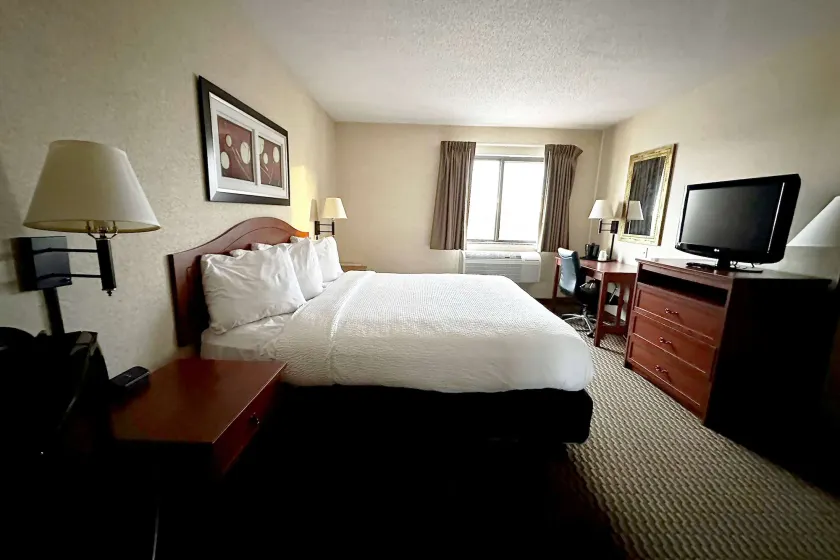 Travelodge by Wyndham Rapid City - Black Hills - Image 1