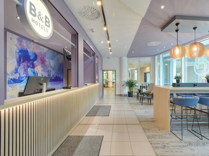 B&B HOTEL Kassel-Wilhelmshöhe - Lobby