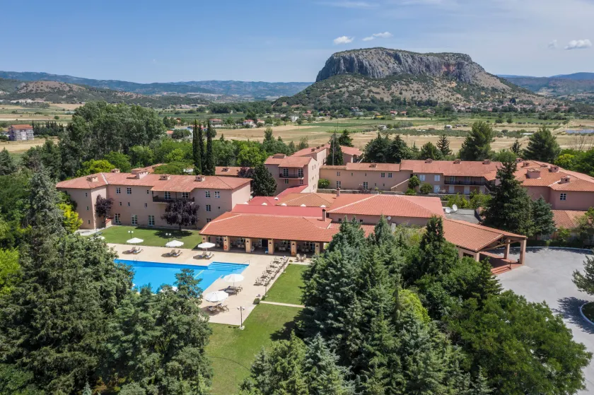 Amalia Hotel Meteora - Image 1