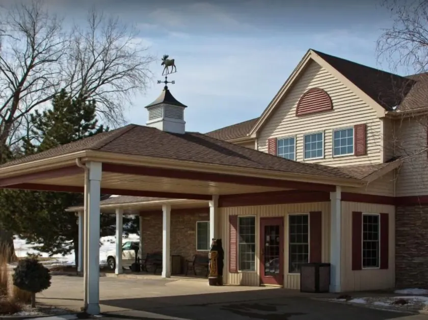 Boarders Inn & Suites by Cobblestone Hotels in Waukon - Image 1