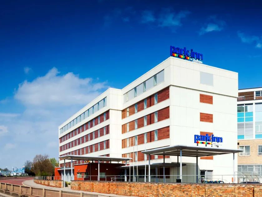 Park Inn by Radisson Peterborough - Image 1