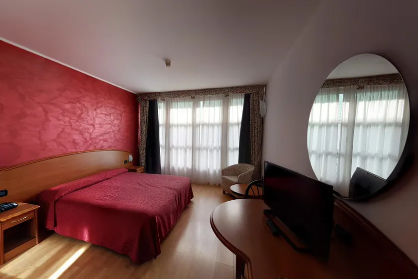 Hotel Europa - Image 1
