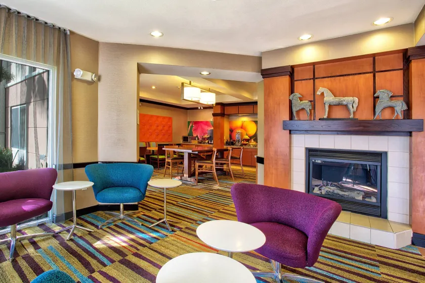 Fairfield Inn and Suites by Marriott McAllen - Image 1