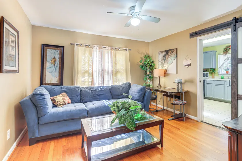 5 Mi to Dtwn Atl! Family Home w/ Veranda & Yard - Image 1