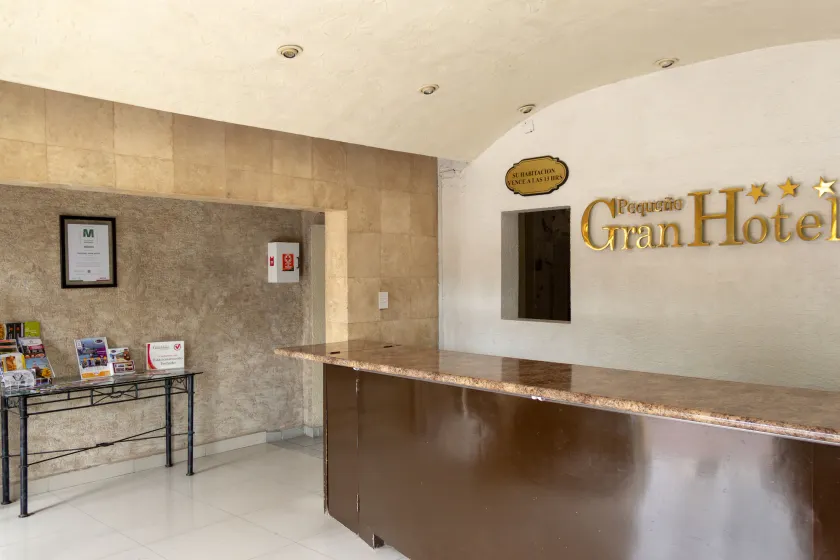 Pequeno Gran Hotel - Image 1