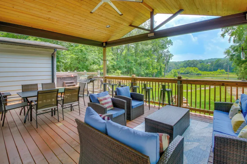 Riverfront Royal Home w/ Hot Tub & Fire Pits! - Image 1