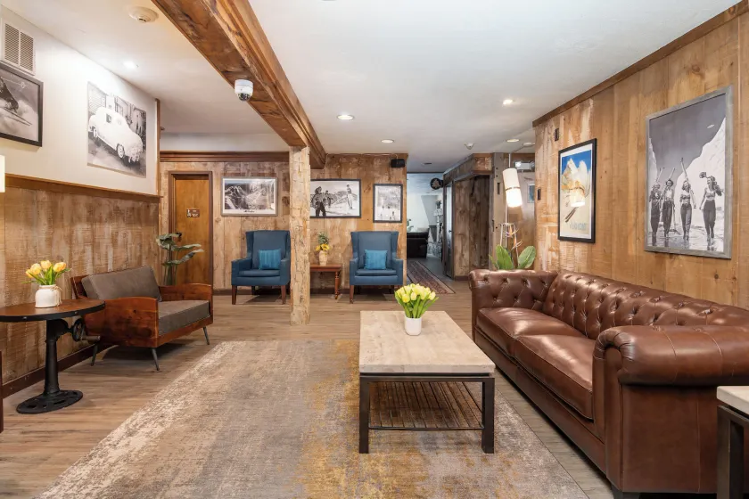 Grey Bonnet Inn - Image 1