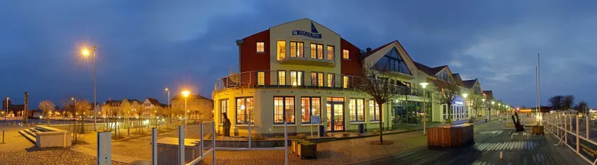 Sur la Mer - Pension & Restaurant - Image 1