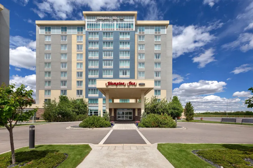 Hampton Inn by Hilton Calgary Airport North - Image 1